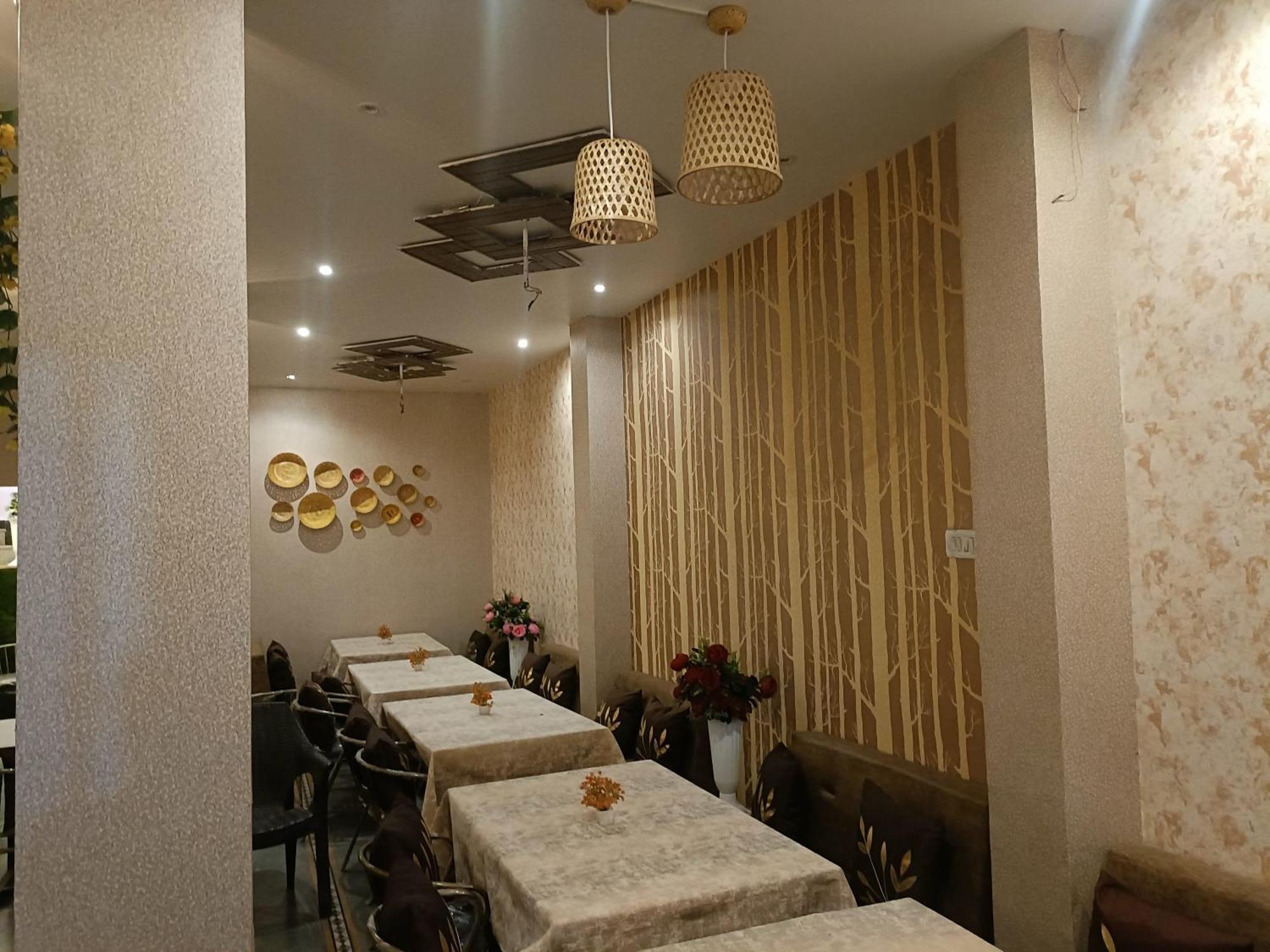 Rk Hotel & Restaurant デーワース エクステリア 写真